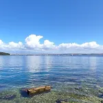 Peter's Beachside Retreat