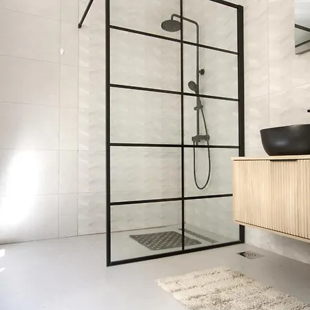 Peter's Beachside Retreat