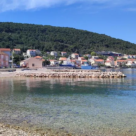 Peter's Beachside Retreat Kali