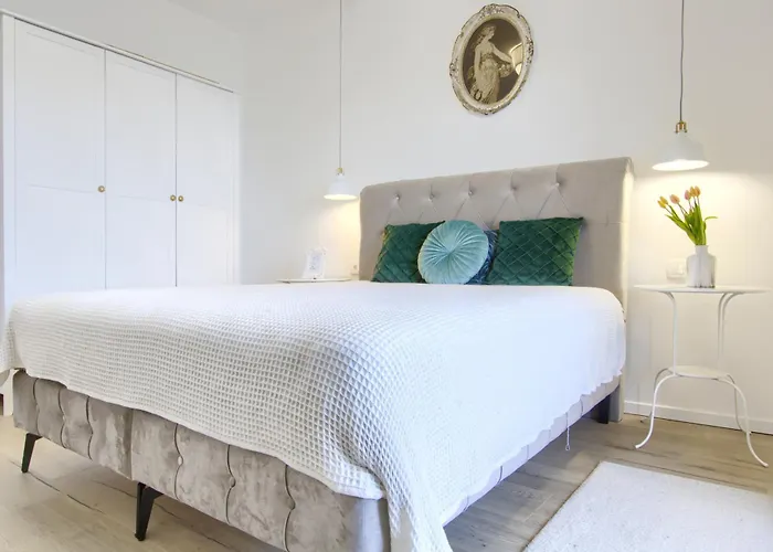 Peter's Beachside Retreat * Кали